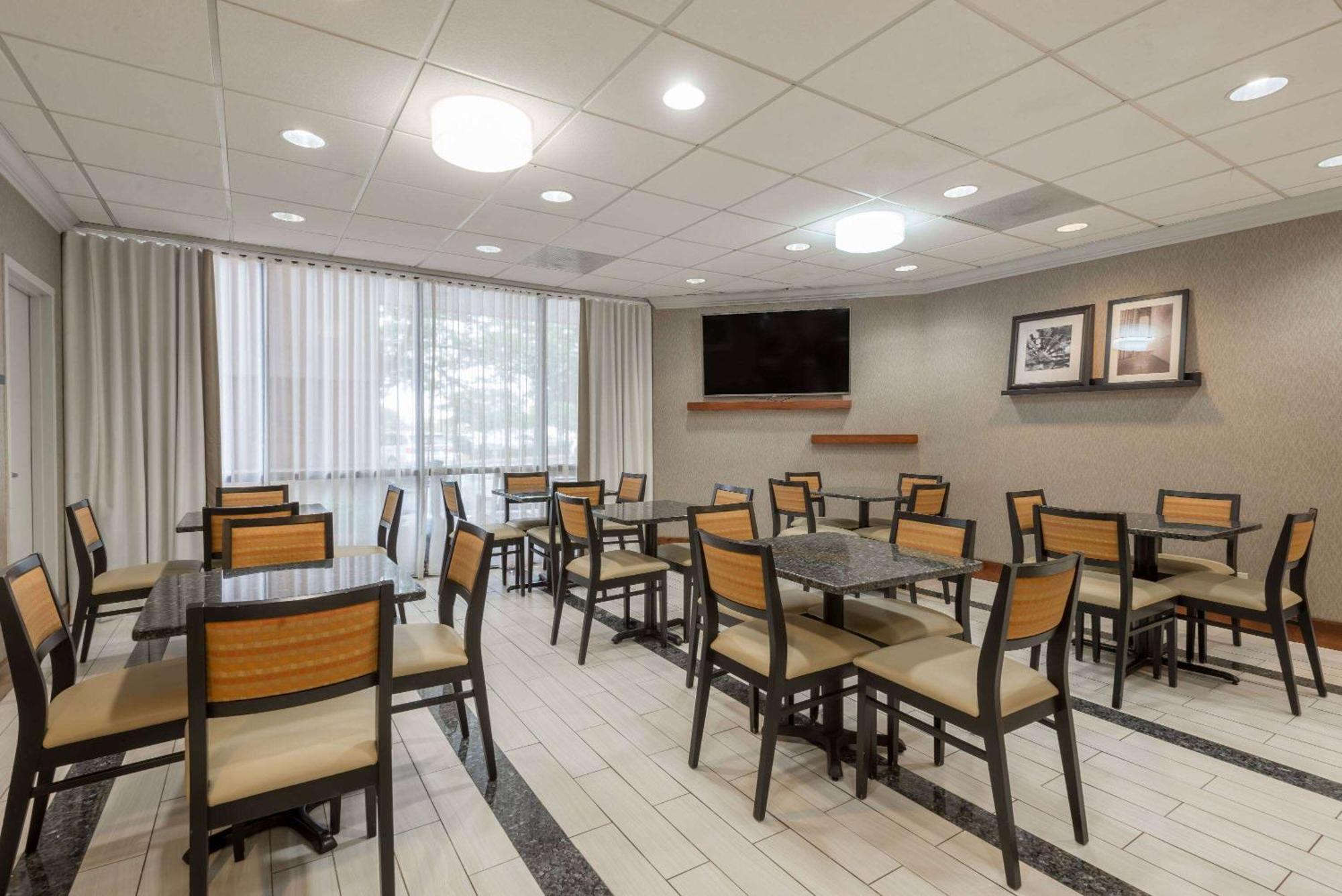 Wingate By Wyndham Springfield Hotel Buitenkant foto